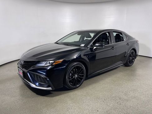 Used 2023 Toyota Camry XSE image 7