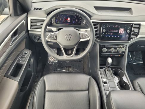 Used 2022 Volkswagen Atlas Cross Sport SE image 15