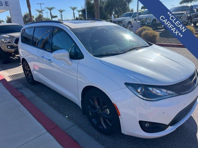 Used 2020 Chrysler Pacifica Touring-L Plus FWD image 2