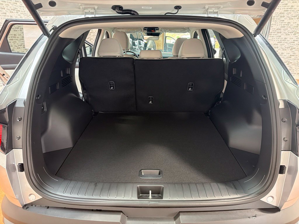 New 2026 Hyundai Tucson SEL w/ Tow & Go Package FWD image 12