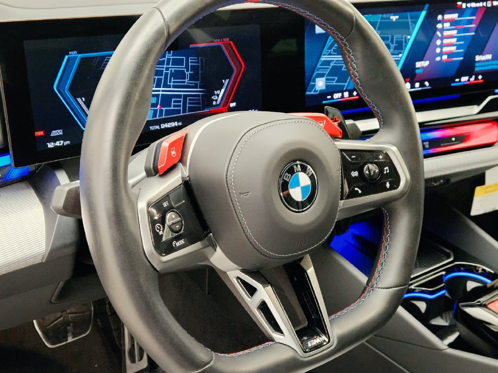 Used 2025 BMW M5 w/ Carbon Package AWD/4WD image 33