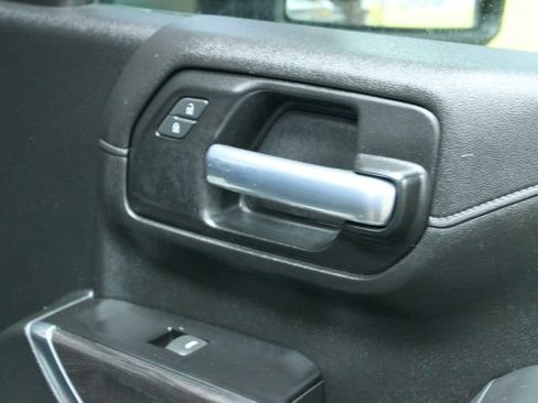 Used 2020 Chevrolet Silverado 2500 LTZ w/ LTZ Plus Package AWD/4WD image 9