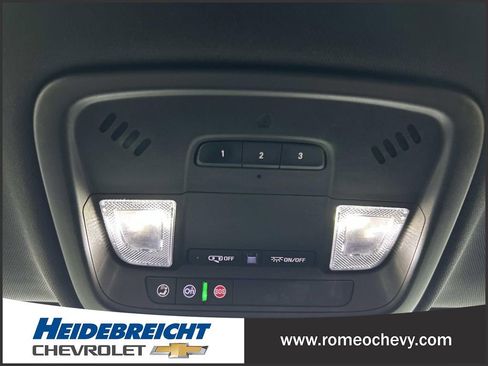 Certified 2023 Chevrolet Traverse LT image 25