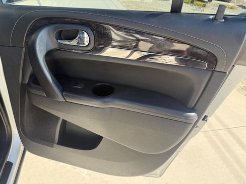 Used 2015 Buick Enclave Premium w/ Experience Buick Package image 29