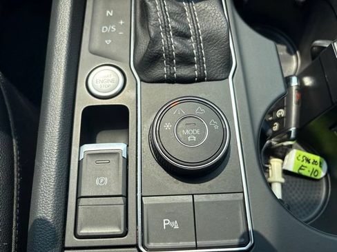 Used 2021 Volkswagen Atlas SE w/ Panoramic Sunroof Package AWD/4WD image 37