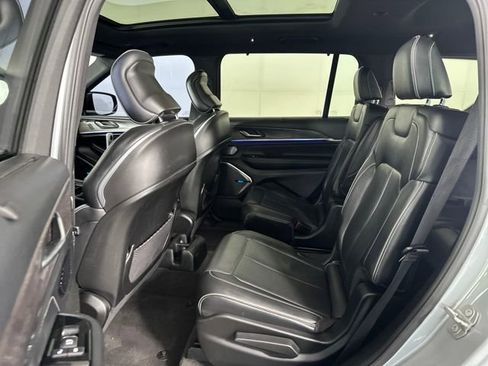 Used 2021 Jeep Grand Cherokee L Overland w/ Luxury Tech Group IV image 26