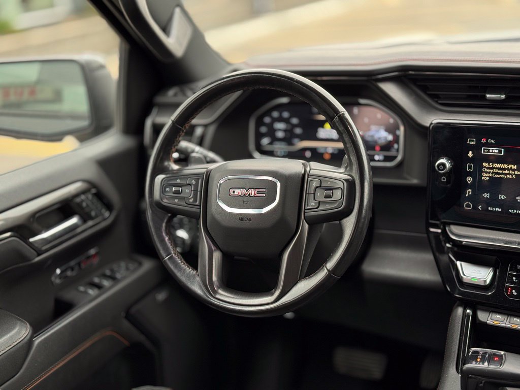 Used 2023 GMC Sierra 1500 AT4 w/ AT4 Premium Package AWD/4WD image 18