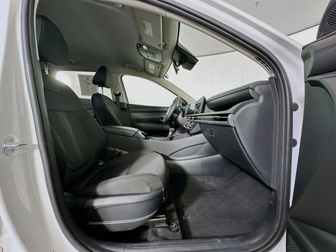 Used 2025 Hyundai Tucson SEL FWD image 32