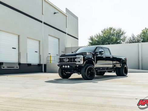 Used 2024 Ford F350 Platinum AWD/4WD image 40