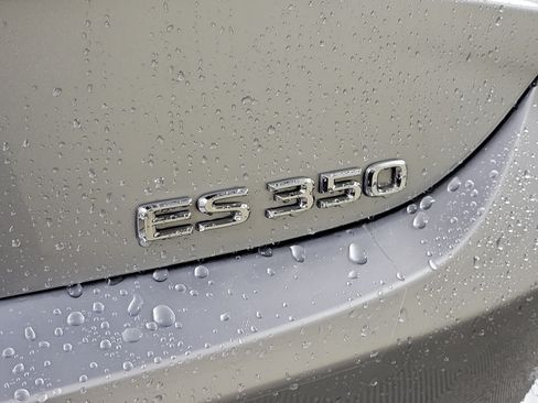 Used 2023 Lexus ES 350 w/ Premium Package FWD image 7