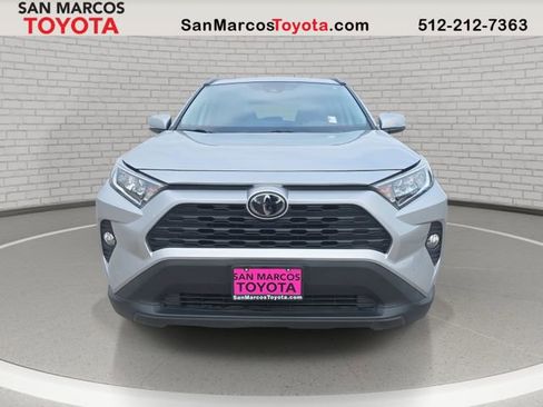 Used 2021 Toyota RAV4 XLE Premium image 2