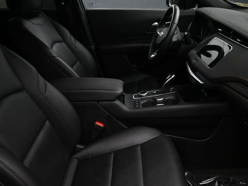 Certified 2023 Cadillac XT4 Sport FWD image 2