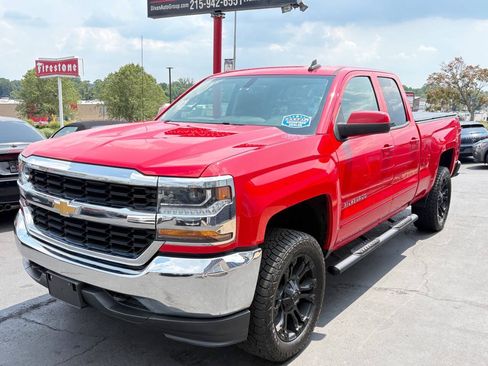 Used 2019 Chevrolet Silverado 1500 LT AWD/4WD image 3