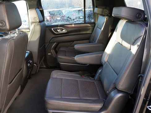 Certified 2024 Chevrolet Suburban High Country image 19