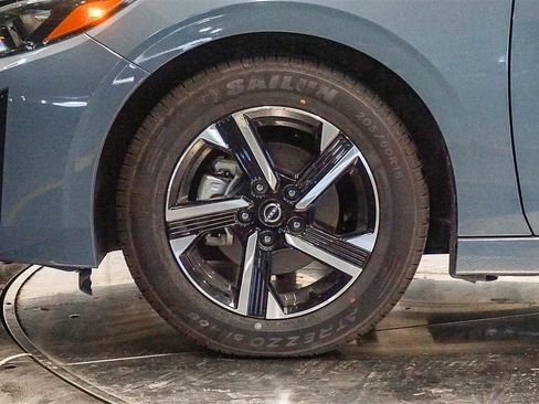 Used 2024 Nissan Sentra SV image 9