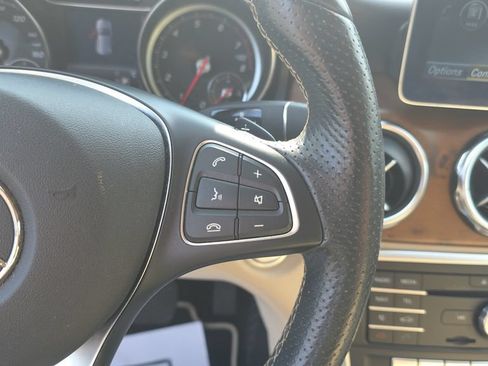 Used 2019 Mercedes-Benz GLA 250 image 17