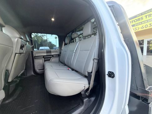 Used 2019 Ford F550 4x4 Crew Cab image 15