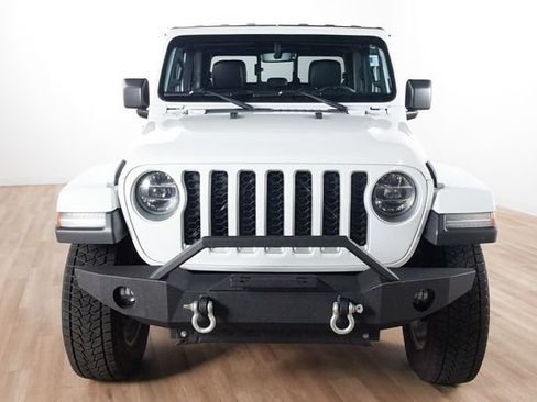 Used 2020 Jeep Gladiator Overland AWD/4WD image 2