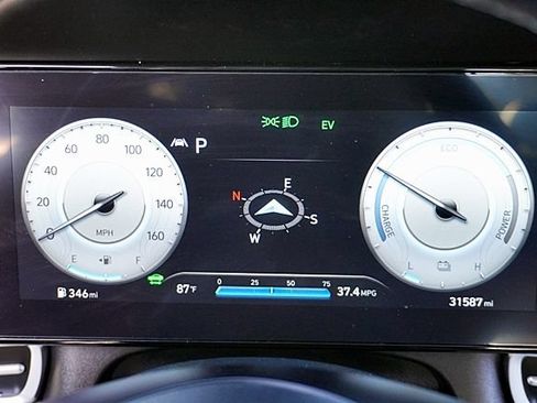 Certified 2023 Hyundai Elantra Limited FWD image 32
