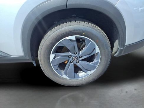Used 2025 Nissan Rogue SV FWD image 7