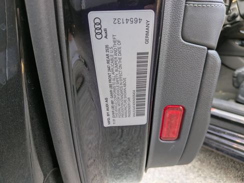 Used 2022 Audi A4 2.0T Premium Plus w/ Premium Plus Package AWD/4WD image 9