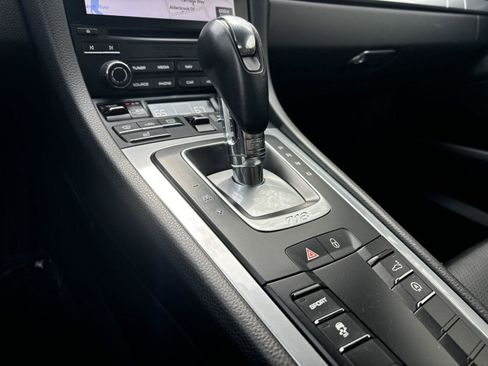 Used 2017 Porsche 718 Cayman RWD image 27