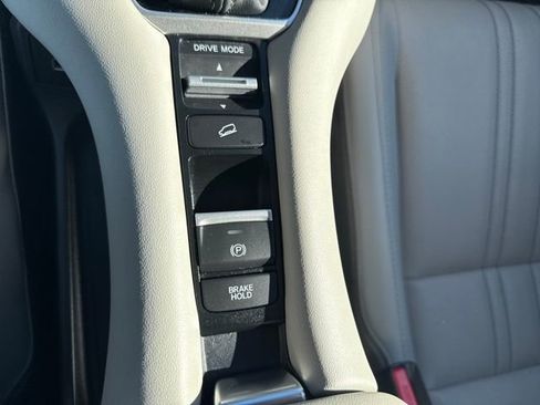 Certified 2023 Honda HR-V EX-L image 29