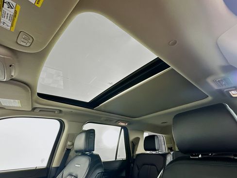 Used 2021 Ford Expedition Platinum image 26