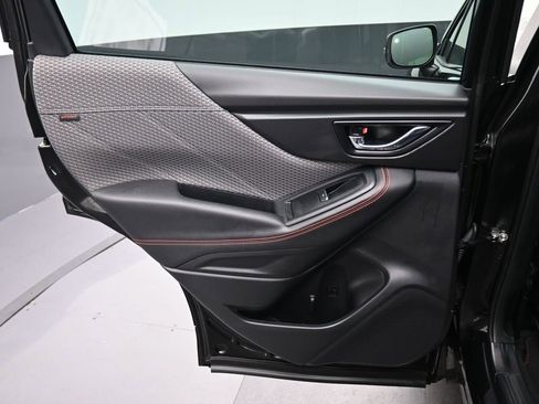 Used 2023 Subaru Forester Sport image 31