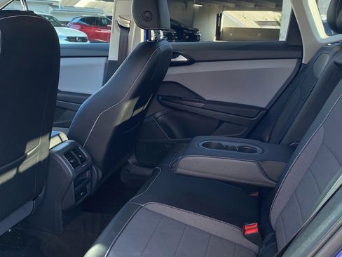 Certified 2022 Volkswagen Taos SE image 20