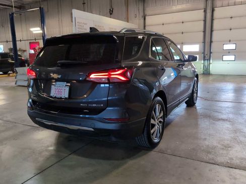 Used 2022 Chevrolet Equinox Premier AWD/4WD image 12