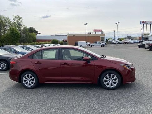 New 2026 Toyota Corolla LE FWD image 2