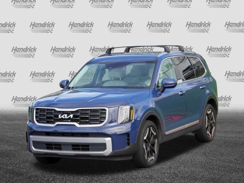 Used 2023 Kia Telluride S FWD image 5