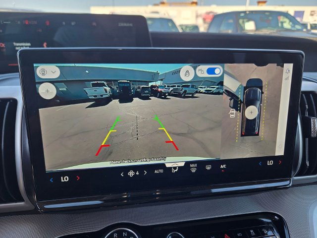 Used 2025 Ford Expedition Active AWD/4WD image 7