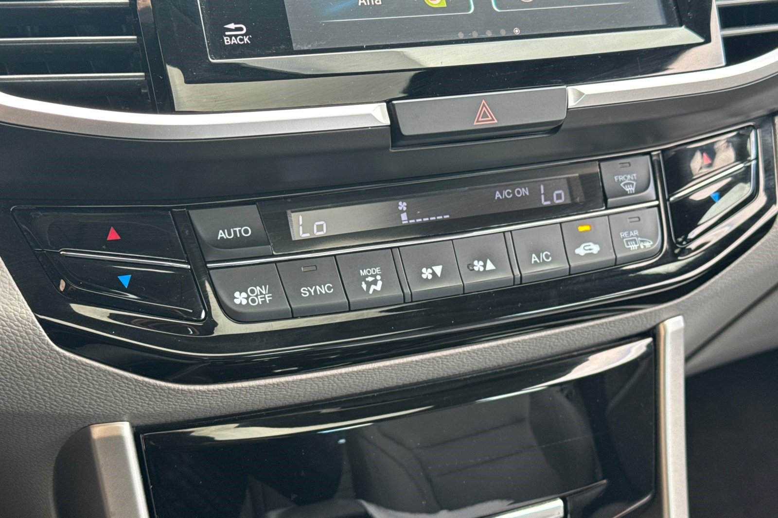 Used 2016 Honda Accord EX-L image 18