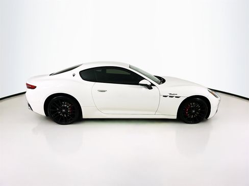Used 2024 Maserati GranTurismo Modena image 9