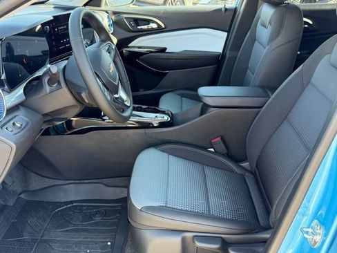 New 2026 Chevrolet Trax LT w/ LT Convenience Package image 11