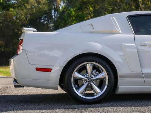Used 2007 Ford Mustang GT Premium image 10