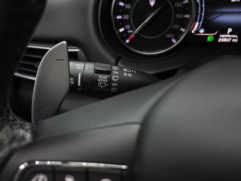 Used 2022 Maserati Levante GT AWD/4WD image 22