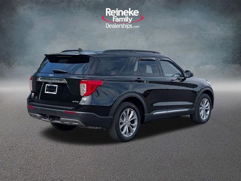 Used 2023 Ford Explorer XLT w/ Equipment Group 202A AWD/4WD image 5