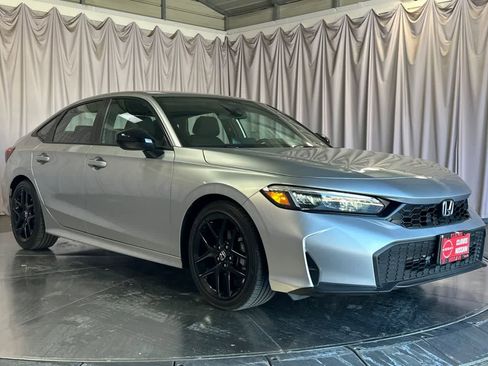 Used 2025 Honda Civic Sport image 10