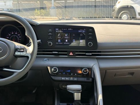 Used 2023 Hyundai Elantra SEL FWD image 13
