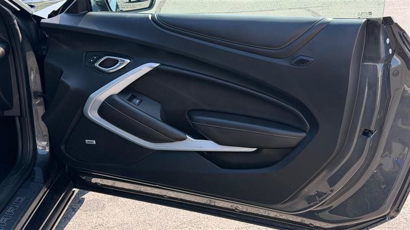 Used 2017 Chevrolet Camaro SS RWD image 34