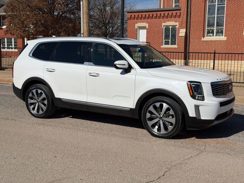 Used 2020 Kia Telluride S image 2