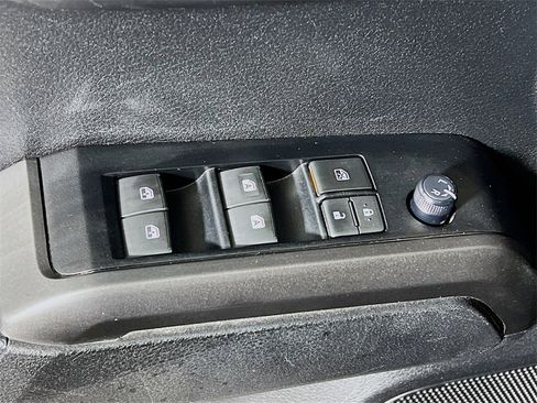 Certified 2022 Toyota Tacoma TRD Off-Road image 17