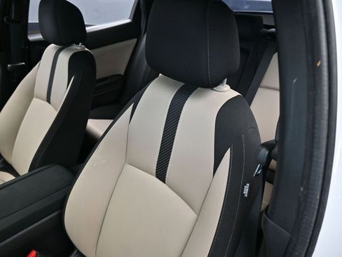 Used 2019 Honda Civic EX image 17