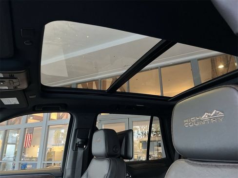 New 2024 Chevrolet Tahoe High Country w/ Advanced Technology Package AWD/4WD image 19