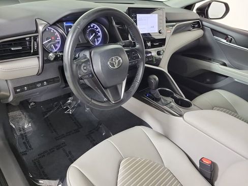 Used 2023 Toyota Camry SE w/ Convenience Package FWD image 18