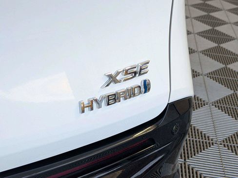 Used 2021 Toyota Sienna XSE AWD/4WD image 8