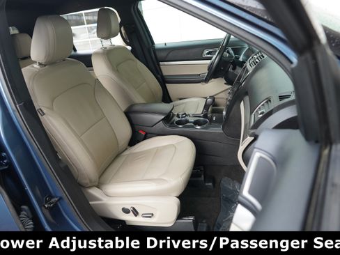 Used 2018 Ford Explorer XLT w/ Equipment Group 202A image 26